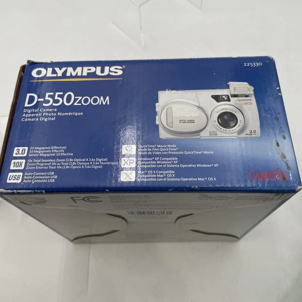 Olympus D-550 Zoom 3.0 MP Digital Camera w/Box+Manual+CD+Battery+SD Card-TESTED